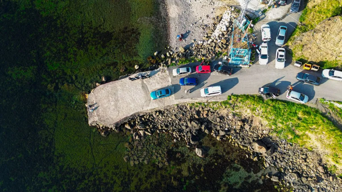 Sarıyer’de Otomobilin Denize Düşmesi: Sürücüyü Kurtarma Anları Kamerada