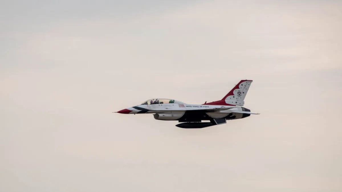 Yunan F-16 Uçak Kazası: Pilot Acil İniş Gerçekleştirdi