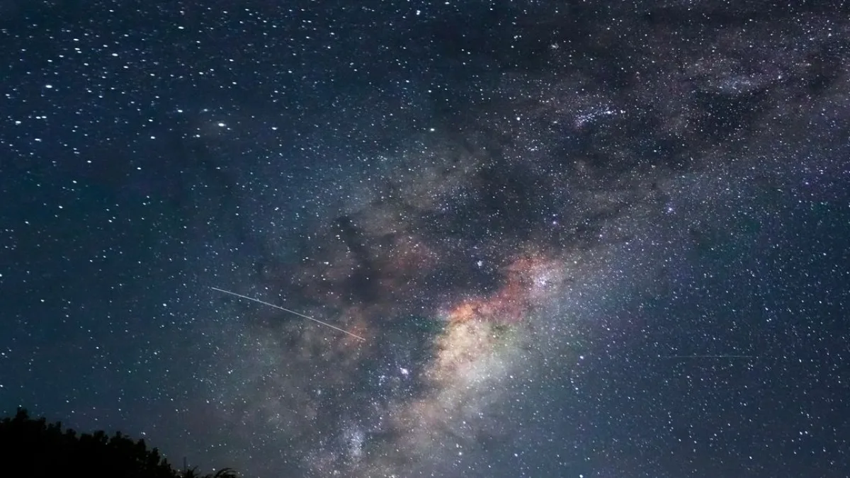 İstanbul'da Gece Yarısı Görülen Meteor İlgiyi Üzerine Topladı