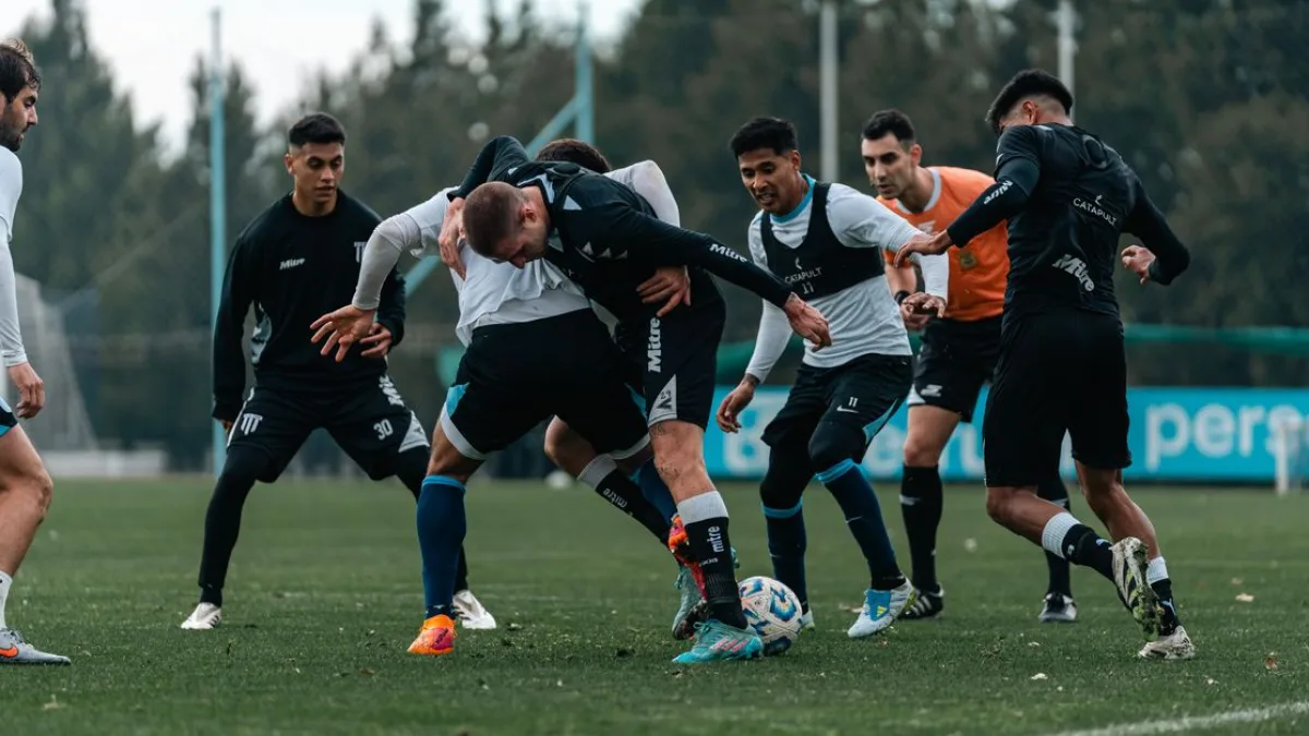 Galatasaray'da Üç Futbolcunun Geleceği Belirsizleşti