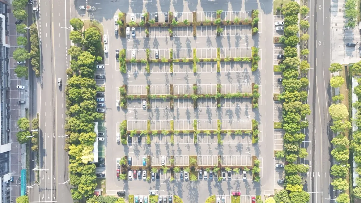 Otoparklarda Kurallara Uymayan Araçlar Bağlanıyor